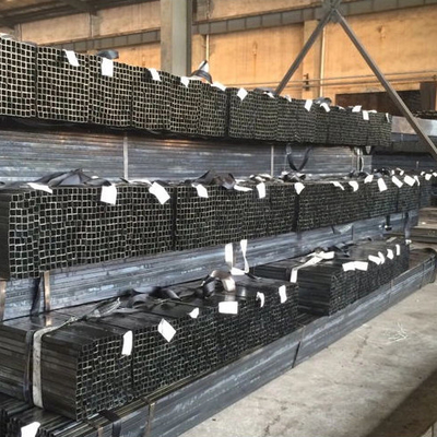Rury kwadratowe ocynkowane w kolorze czarnym 2x2 o średnicy 600 mm